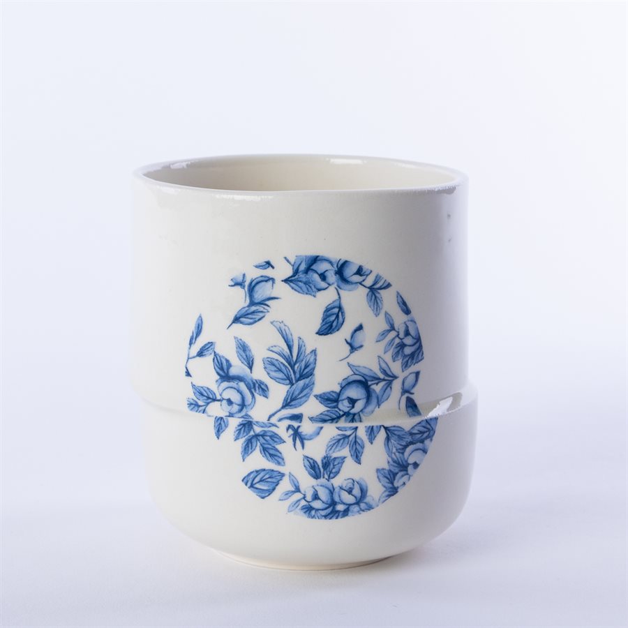 Gobelet en céramique, modèle Glitch citronnier bleu 1 Gobelet en céramique, modèle Glitch citronnier bleu 1
