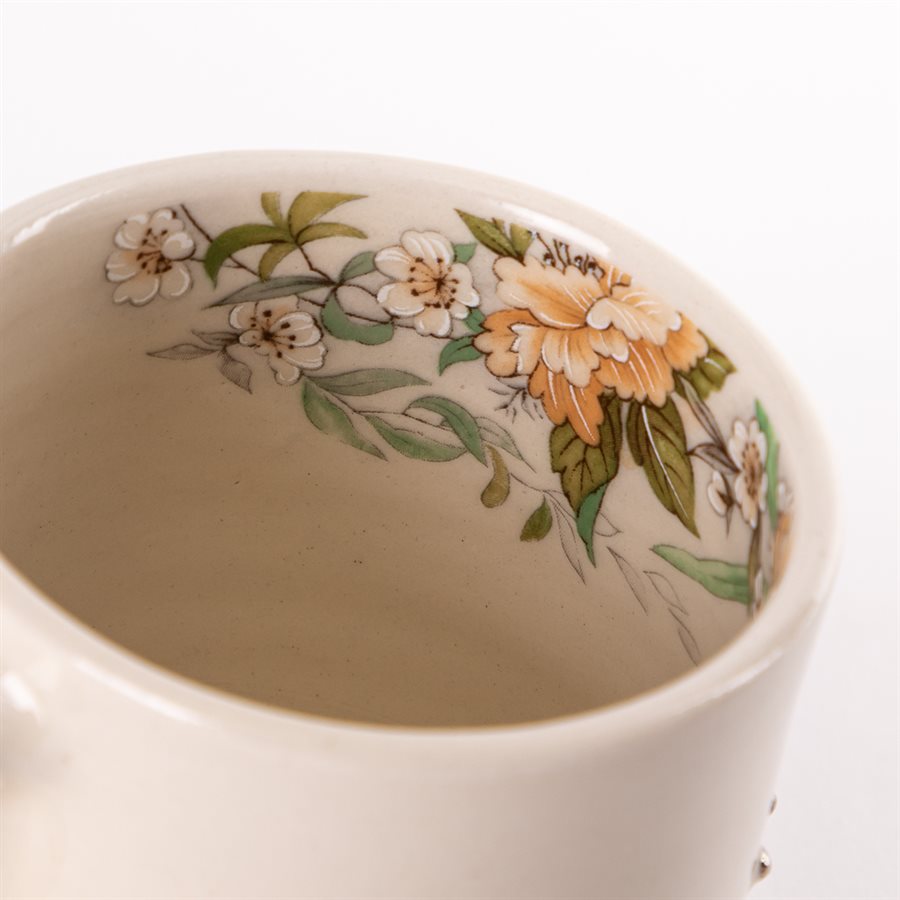 Petite tasse en céramique, collection Rococo Bling Bling, modèle 1 Petite tasse en céramique, collection Rococo Bling Bling, modèle 1