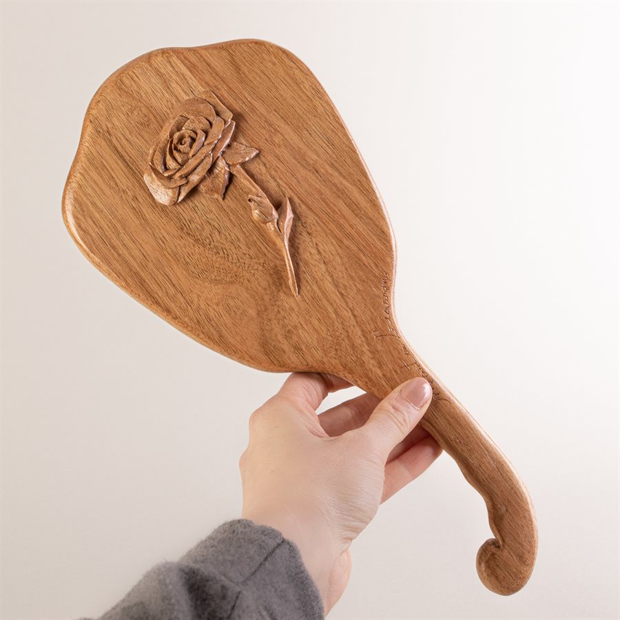 Miroir coiffeuse en noyer cendré sculpté, modèle rose Miroir coiffeuse en noyer cendré sculpté, modèle rose