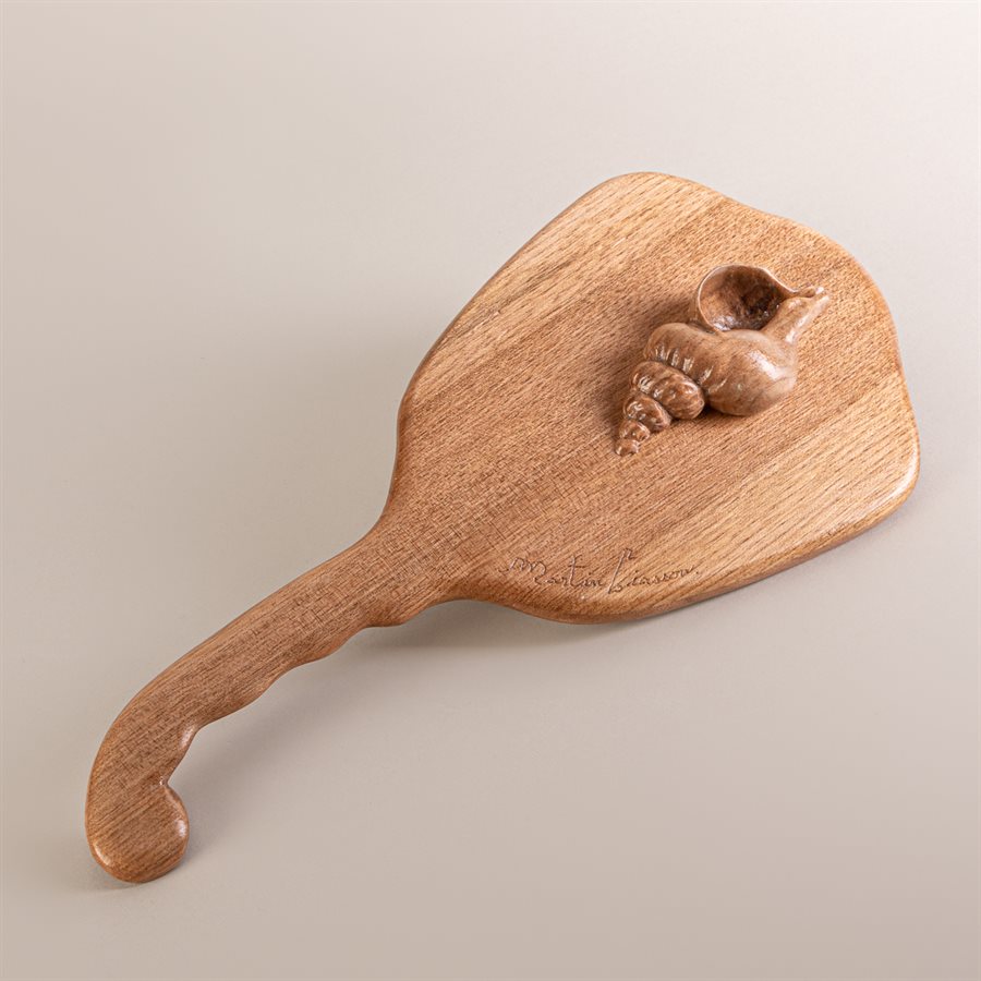 Miroir coiffeuse en noyer cendré sculpté, modèle coquillage