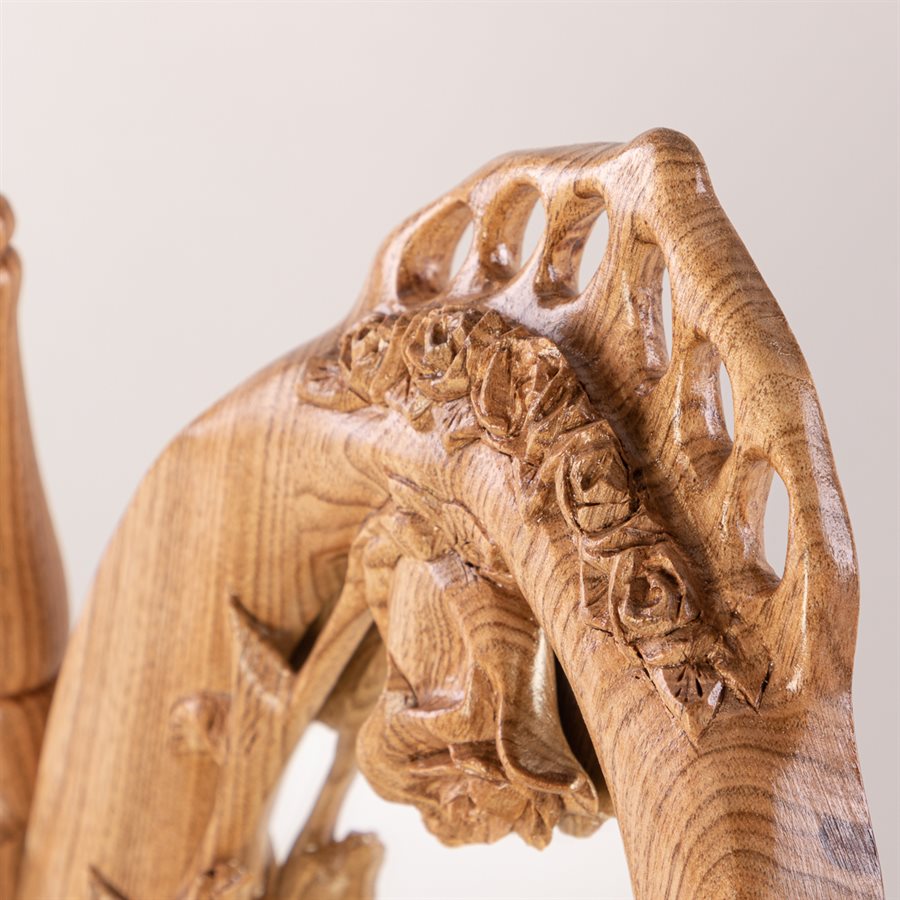 Miroir à bascule en bois sculpté, couronne de roses Miroir à bascule en bois sculpté, couronne de roses
