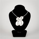 Pendentif grand chromosome joufflus sur chaine 20'' Pendentif grand chromosome joufflus sur chaine 20''