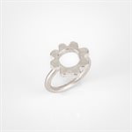 Lustrous Scalloped ring - Size 8