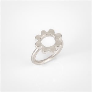 Lustrous Scalloped ring - Size 8½