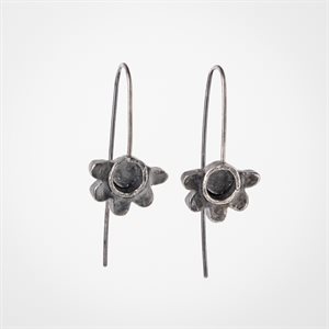 Half Scallop earring on pin - 