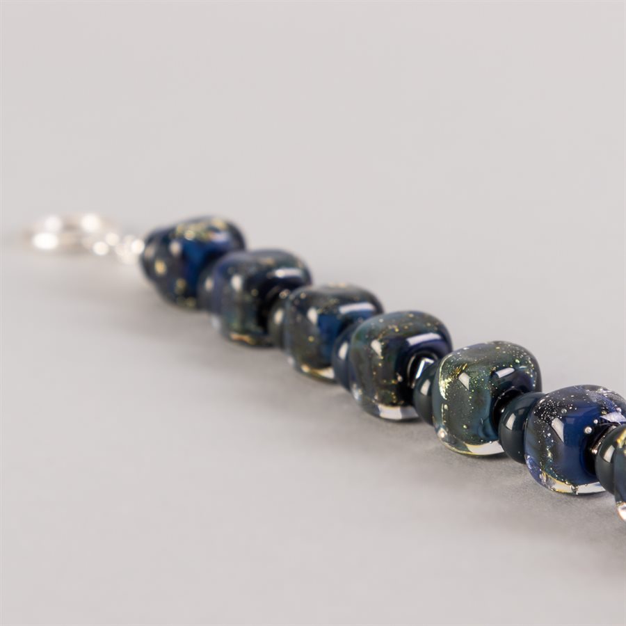 Bracelet en billes de verre faites main, avec feuilles d'argent Bracelet en billes de verre faites main, avec feuilles d'argent