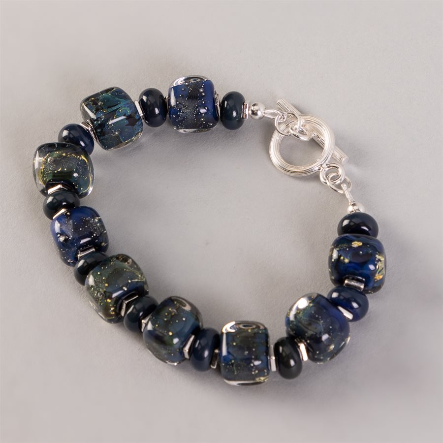 Bracelet en billes de verre faites main, avec feuilles d'argent Bracelet en billes de verre faites main, avec feuilles d'argent