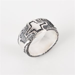 Jonc 10 mm en argent gravé avec ornement en croix grandeur 10½