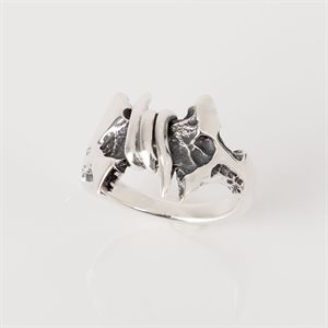 Bague en argent gravé effet barbelé grandeur 9