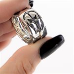 Jonc demi tête de mort gravé - DROIT