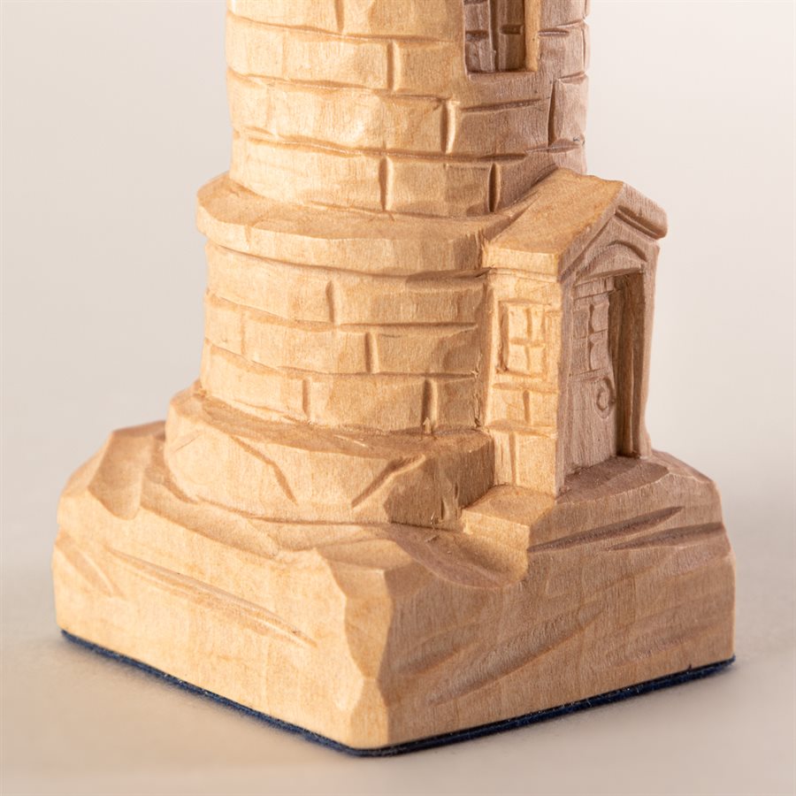 Phare du pilier miniature en bois sculpté, petit format Phare du pilier miniature en bois sculpté, petit format
