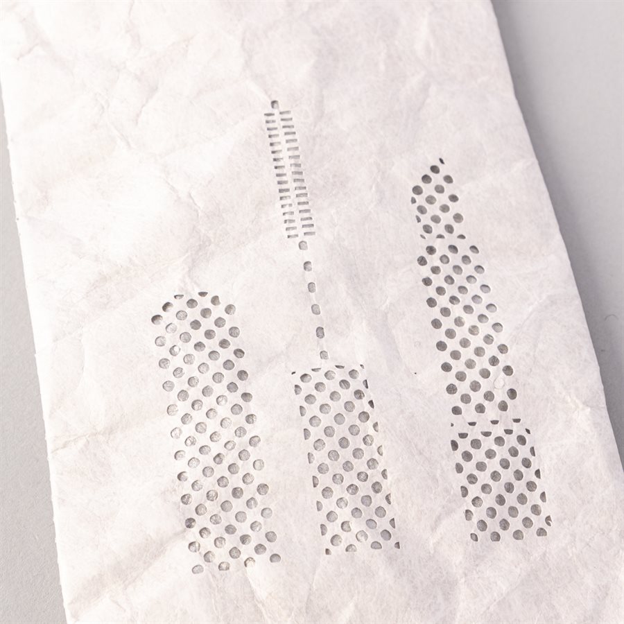 Étui porte-tout, petit format, modèle maquillage, blanc et argent Étui porte-tout, petit format, modèle maquillage, blanc et argent