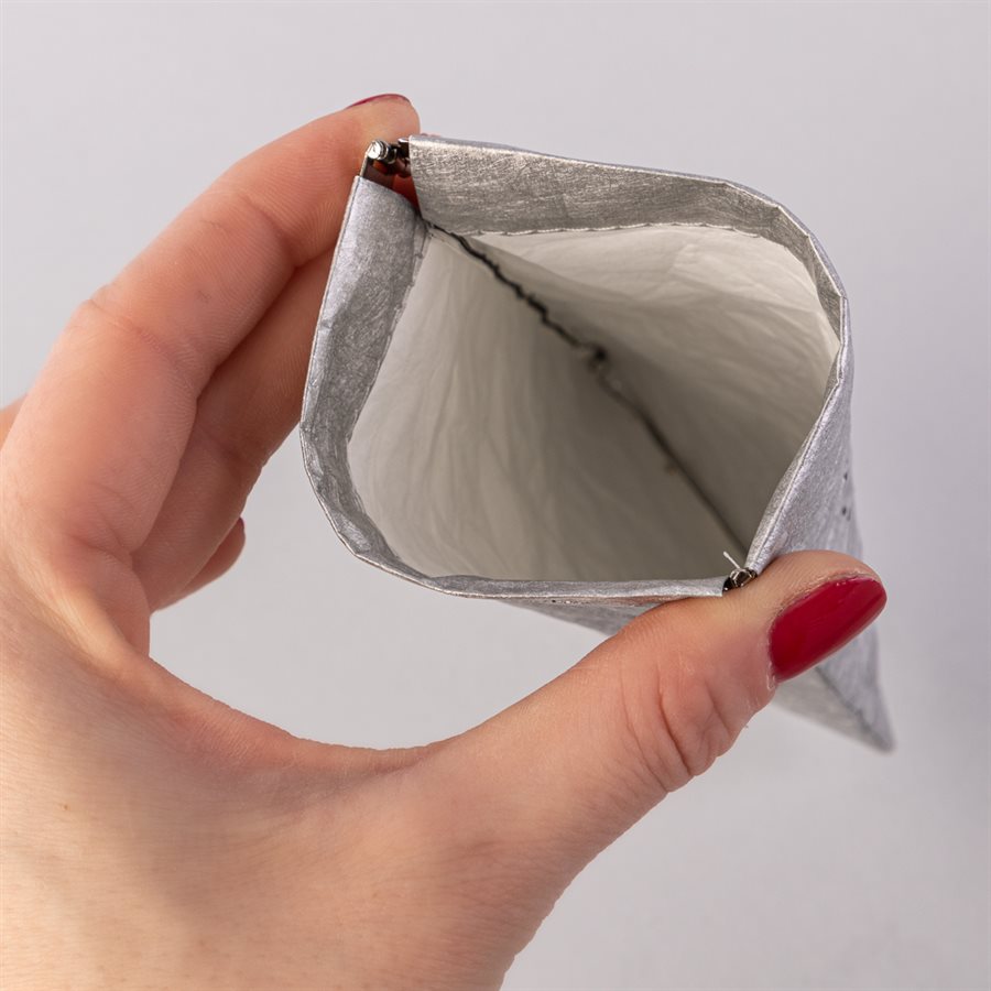 Étui à lunette, modèle classique, argent et gris Étui à lunette, modèle classique, argent et gris