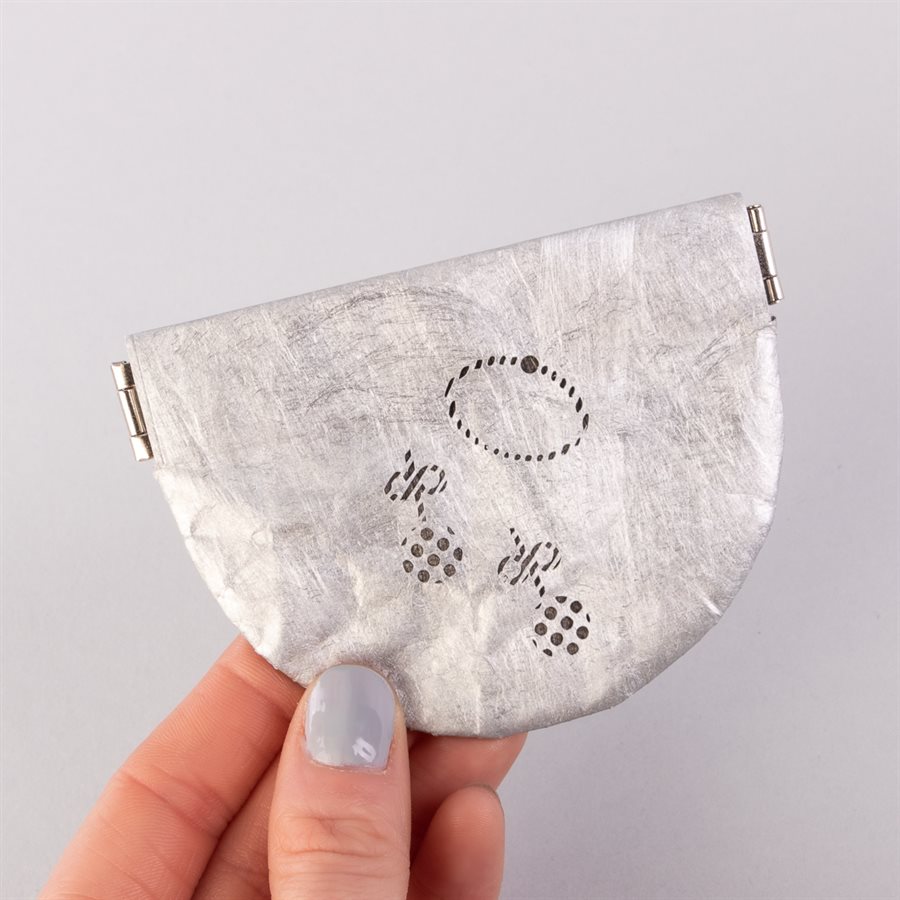 Portemonnaie en tyvek, modèle bijoux, argent et gris Portemonnaie en tyvek, modèle bijoux, argent et gris
