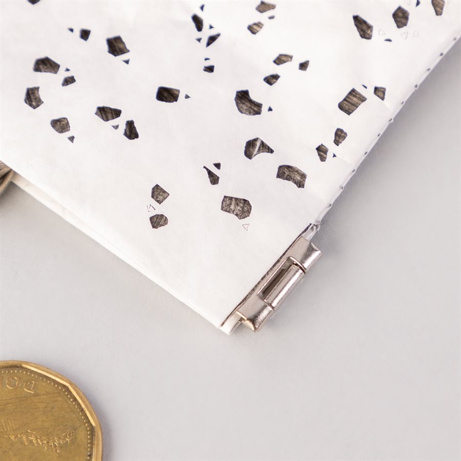 Portemonnaie en tyvek, modèle flocon, blanc et gris Portemonnaie en tyvek, modèle flocon, blanc et gris
