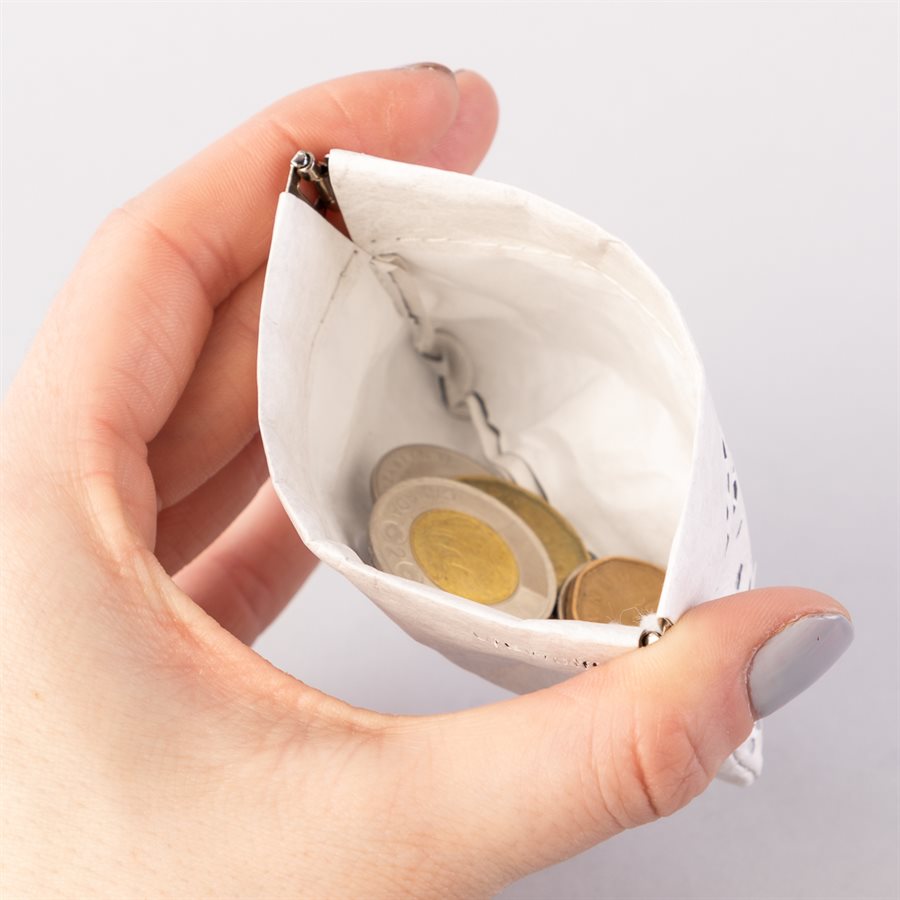 Portemonnaie en tyvek, modèle demi-lune, blanc et argent Portemonnaie en tyvek, modèle demi-lune, blanc et argent