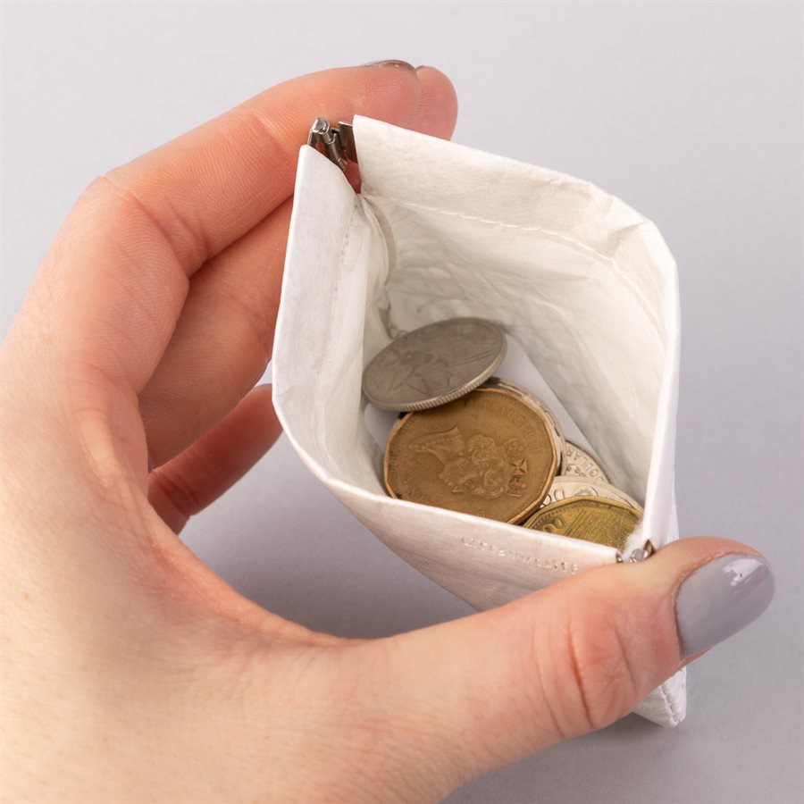 Portemonnaie en tyvek, modèle demi-lune, blanc et vert Portemonnaie en tyvek, modèle demi-lune, blanc et vert