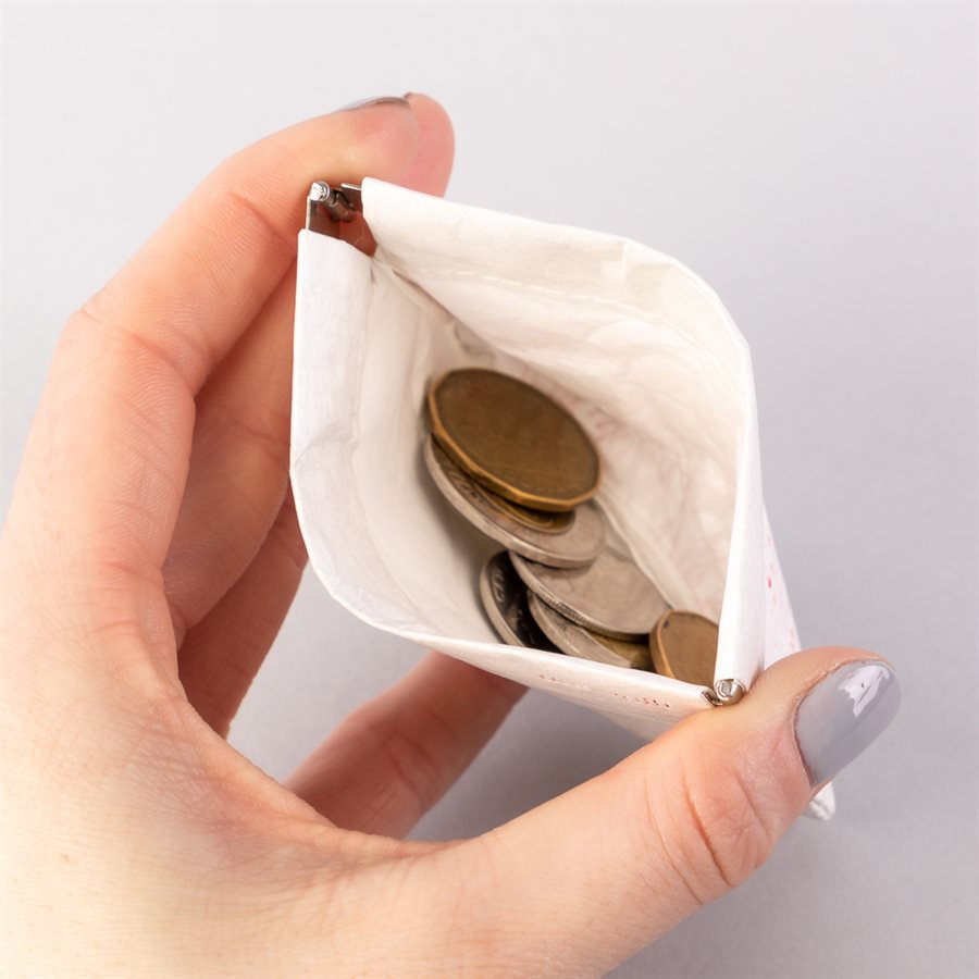Portemonnaie en tyvek, modèle pointillé, blanc et rose Portemonnaie en tyvek, modèle pointillé, blanc et rose