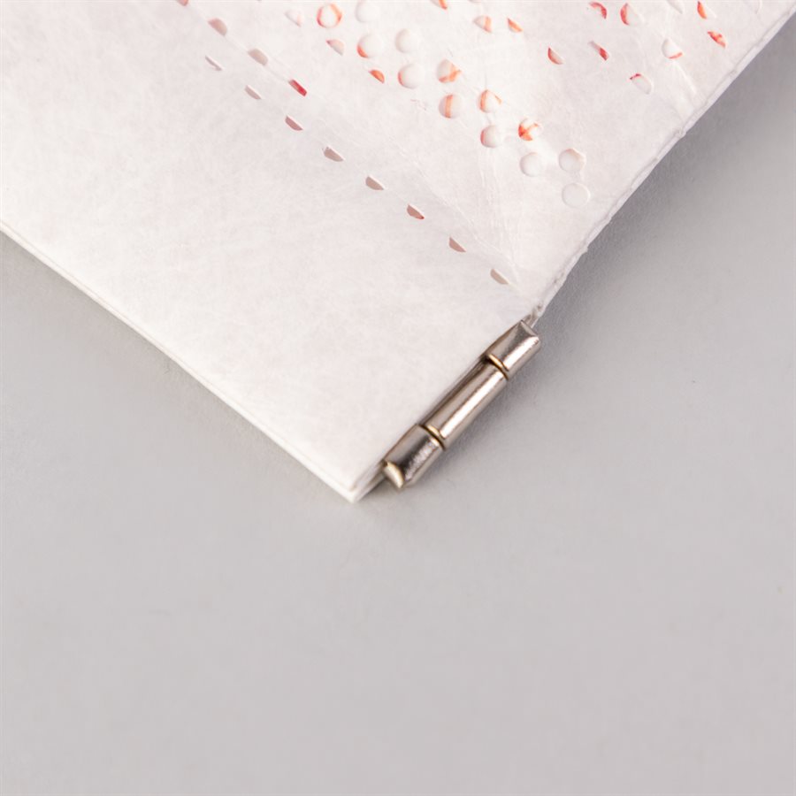 Portemonnaie en tyvek, modèle pointillé, blanc et rose Portemonnaie en tyvek, modèle pointillé, blanc et rose