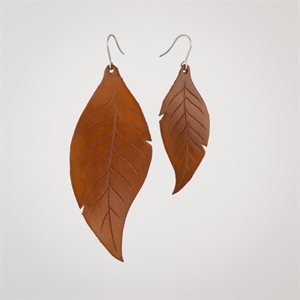 Boucle d'oreille feuilles asymétriques en cuir - Tan