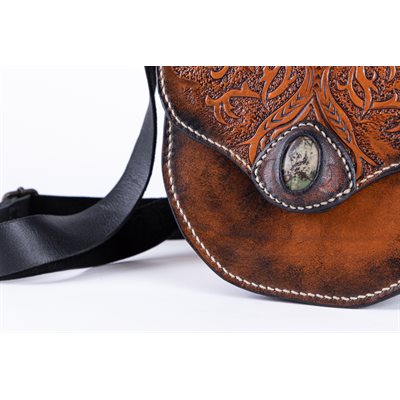 Sac de taille transformable en sac bandoulière, cuir repoussé Sac de taille transformable en sac bandoulière, cuir repoussé