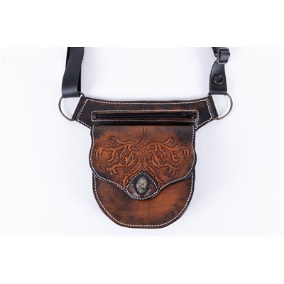 Sac de taille transformable en sac bandoulière, cuir repoussé Sac de taille transformable en sac bandoulière, cuir repoussé