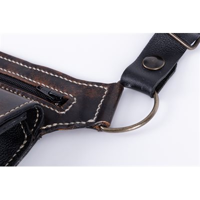 Sac de taille transformable en sac bandoulière, cuir repoussé Sac de taille transformable en sac bandoulière, cuir repoussé