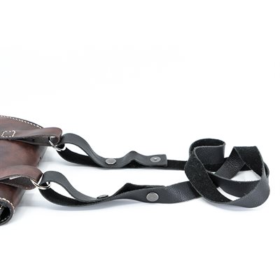 Sac transformable en cuir repoussé (sac bandouillère ou sac de taille) Sac transformable en cuir repoussé (sac bandouillère ou sac de taille)